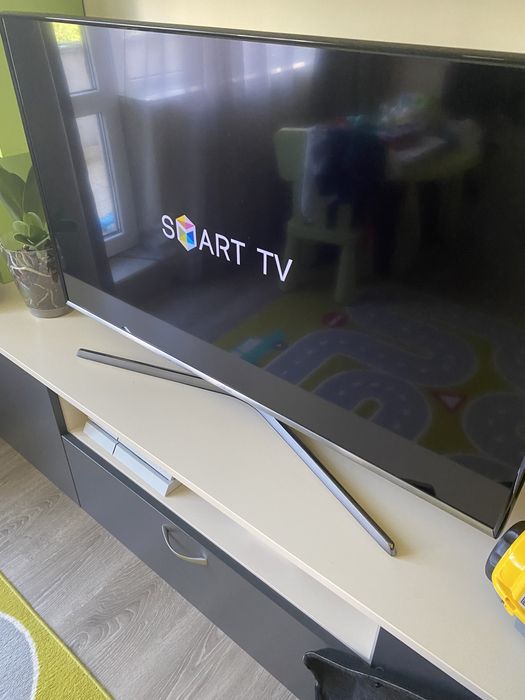 Телевизор Samsung Smart 43