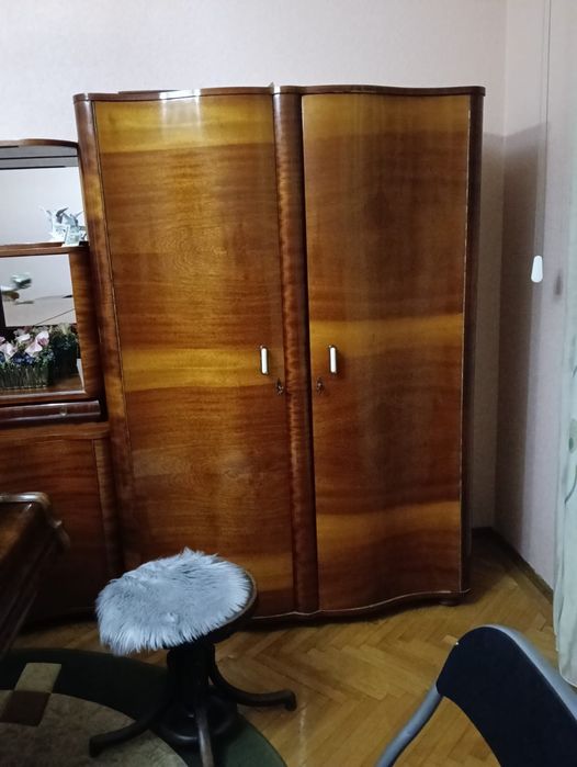 Mobila living/sufragerie cires,  model vechi, vintage