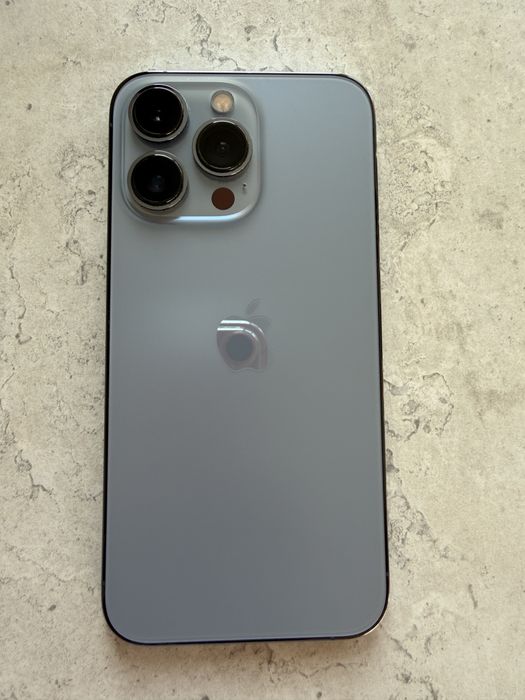 Iphone 13 pro 256 gb с батерия 80%