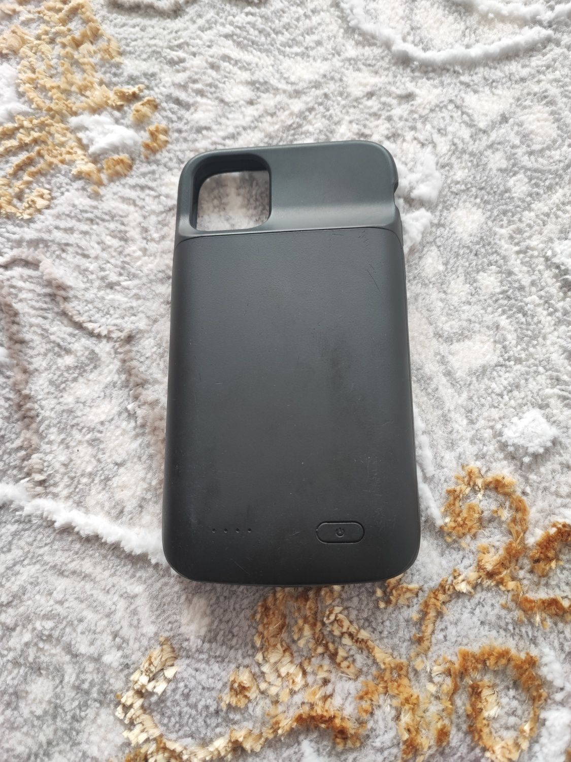 Powerbankli chehol Iphone 11 uchun