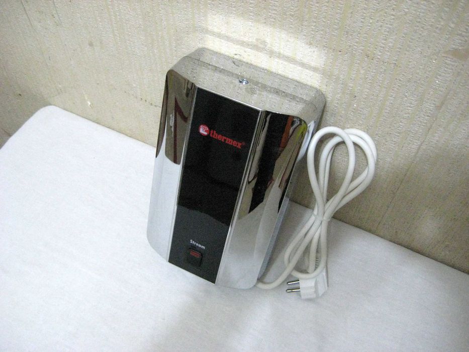 Водонагреватель проточный Thermex мини размер26х16 деярли янги холатда