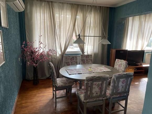 Дава се под наем Етаж от къща в Пловдив, Център - 120 кв.м за 586.5 € - Снимка #1