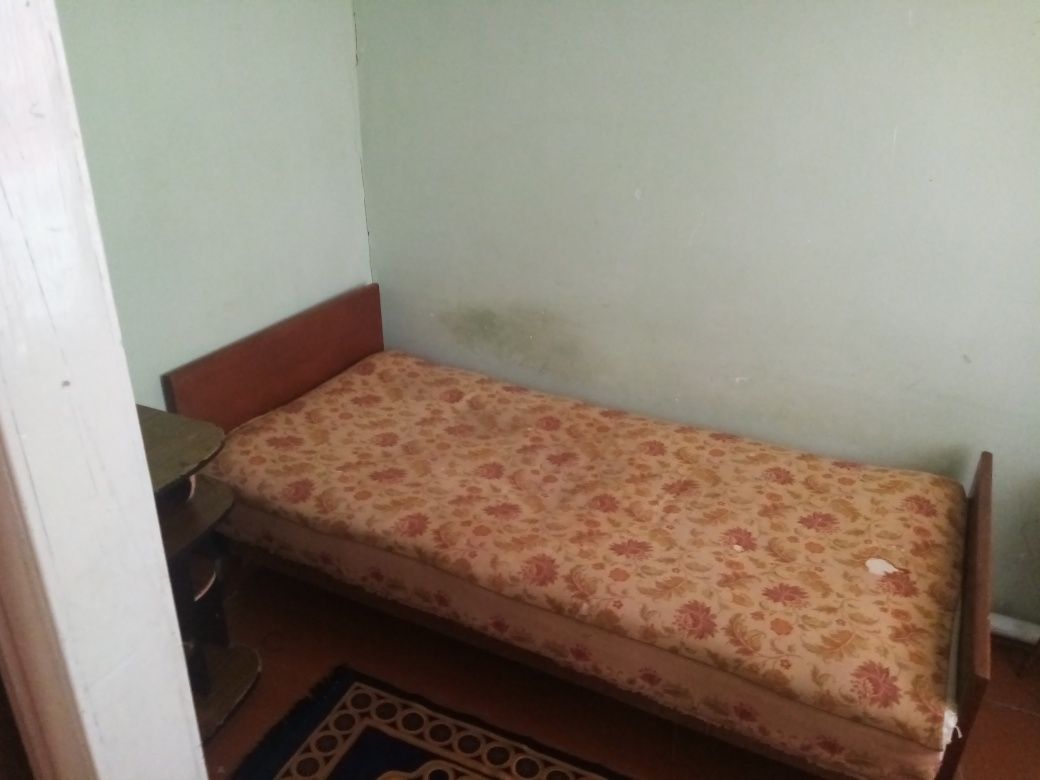 Сдам дом в районе КОЛХОЗНОГО РЫНКА по улице ГАРНИЗОННАЯ дом 80 кв.метр