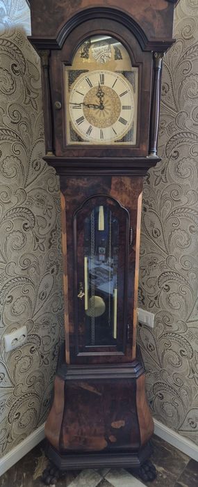 Ceas de podea cu pendul