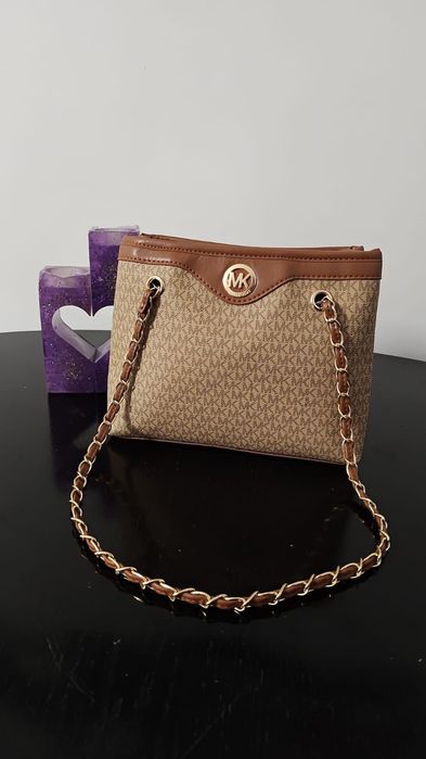 Poseta Michael Kors noua fara defecte