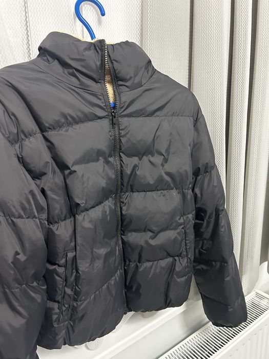 Чисто нови якета продавам две якета едно дънково и едно зимно