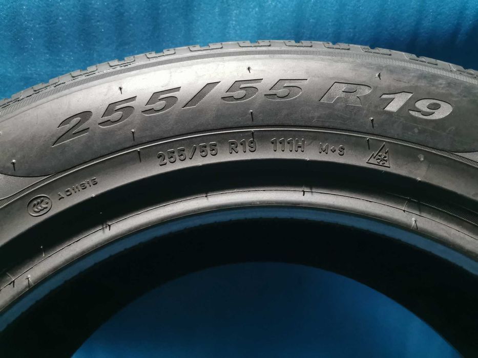 255 55 19 pirelli m+s 4 buc