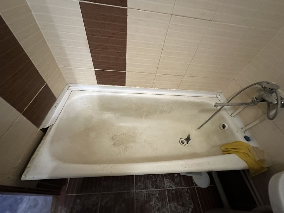 Продам чугунную ванну