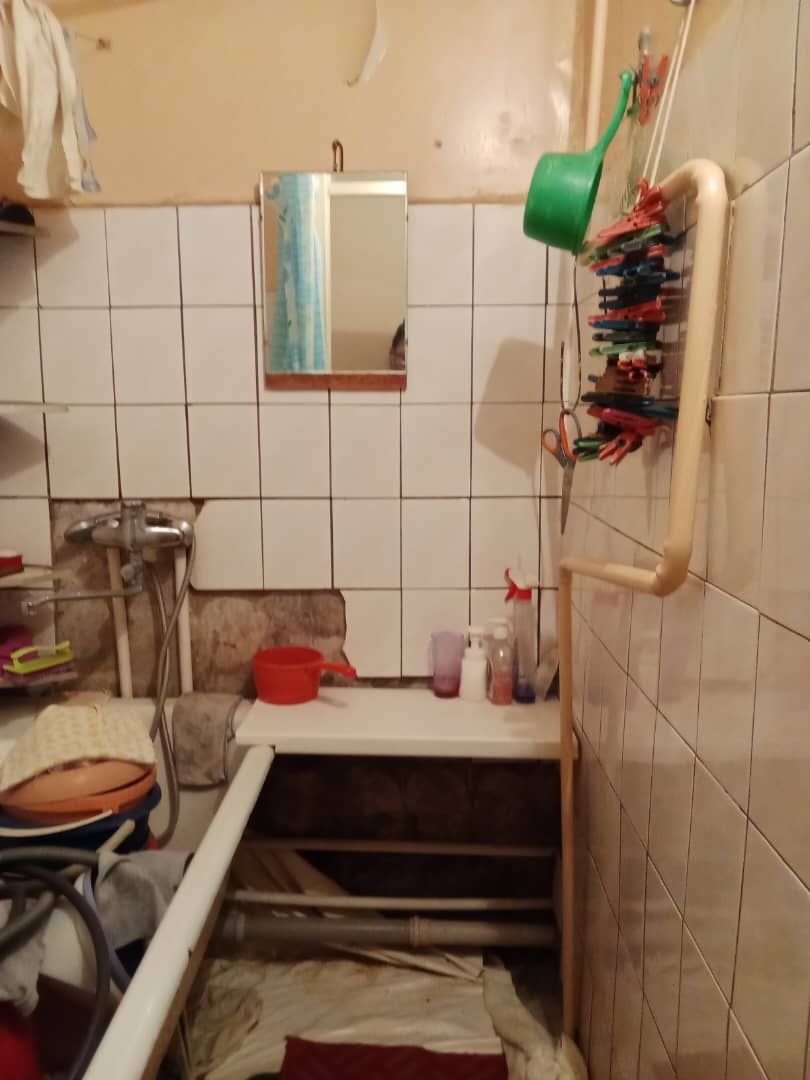 Продаётся Квартира 3х ком 3 этаж в Янгиюле на Артыкова