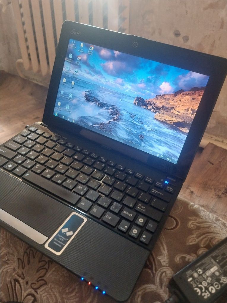 Нетбук Asus Eee PC
