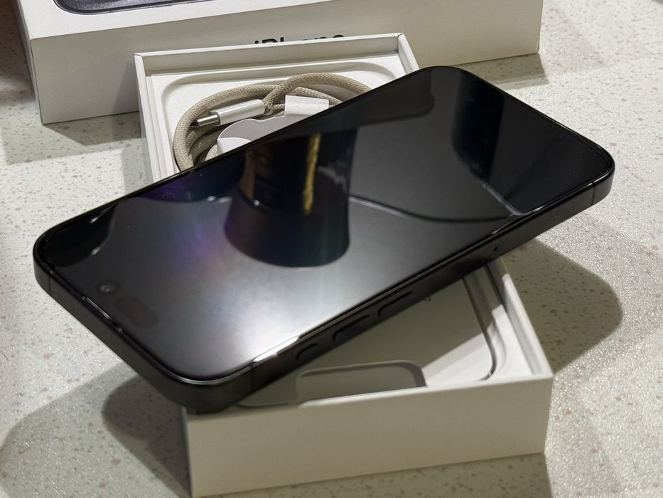 iPhone 15 Pro 128GB Black Titanium – Перфектен, Гаранция, 90% Батерия!