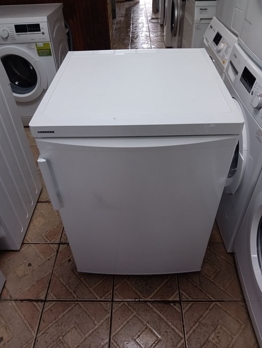 Малък хладилник с вътрешна камера Liebherr с две години гаранция!