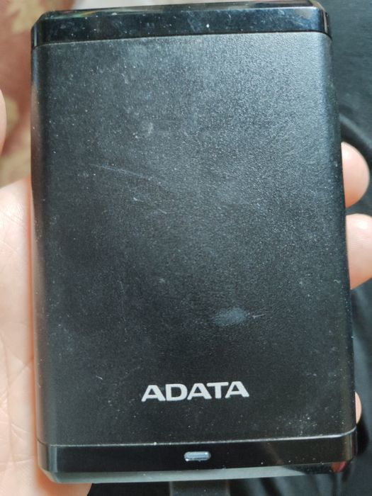Продам жёсткий диск 1теробайт adata  Black