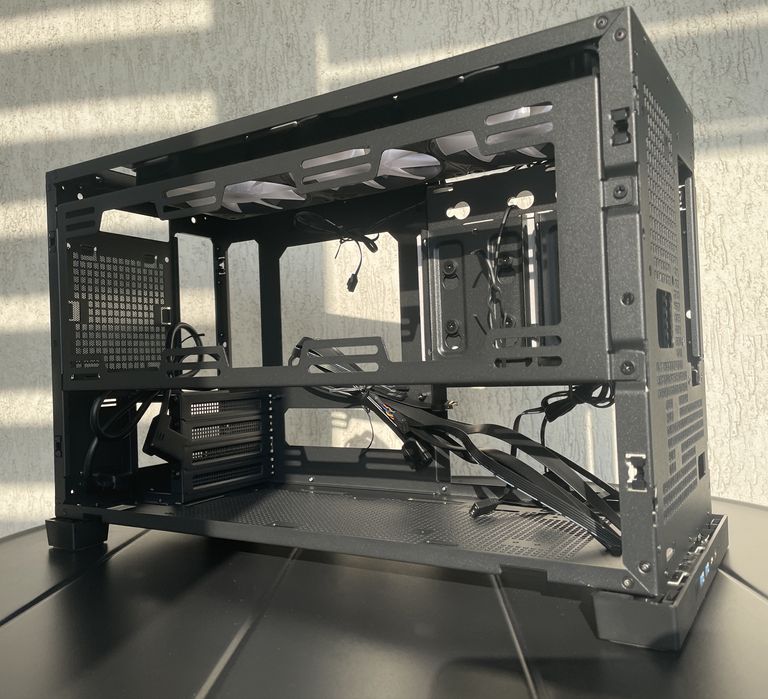 Carcasa Sharkoon Rebel C20 ITX RGB Noua
