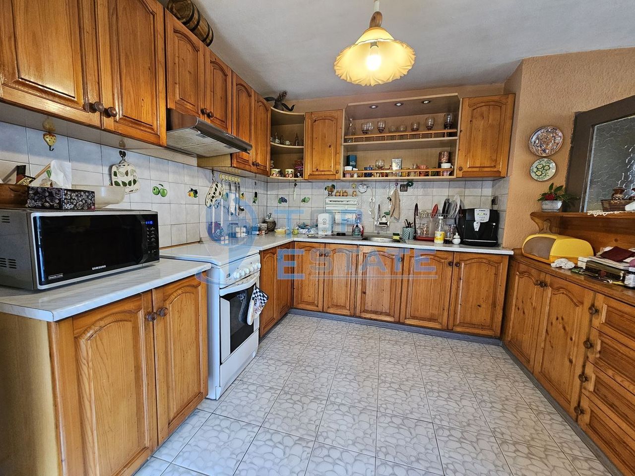 Продава се Къща в Велико Търново, Картала - 231 кв.м за 1169 €/кв.м - Снимка #3