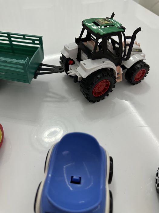 Lot masinute diverse