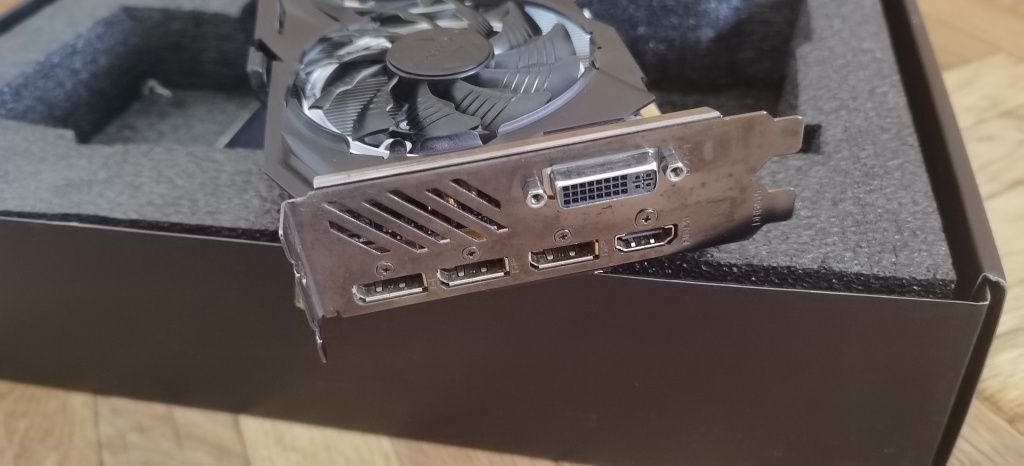 Видео карта Nvidia Geforce GTX 970 4GB