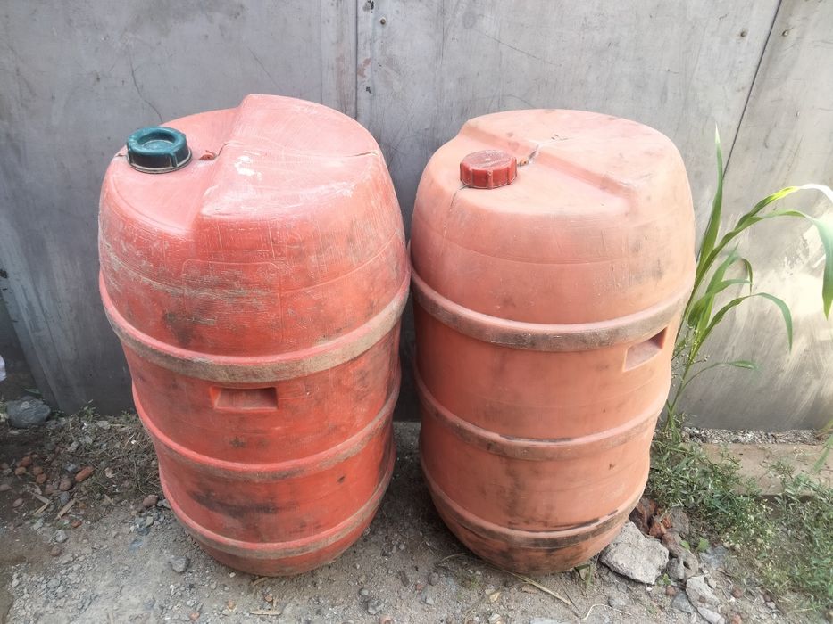Продам бочки по 80 литров