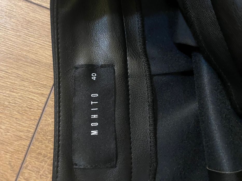 Дамска кожена пола