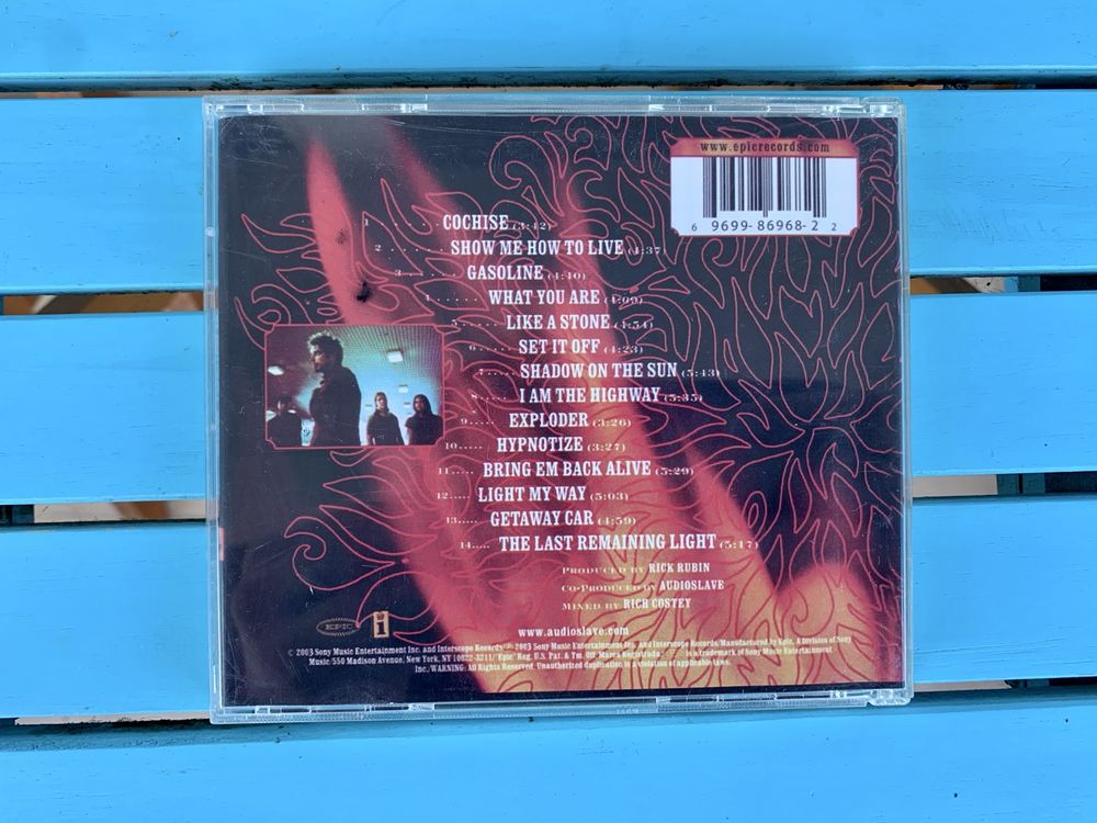 3 CD set “PUNK 1977/2007” с книжка, плюс подарък CD на Audioslave
