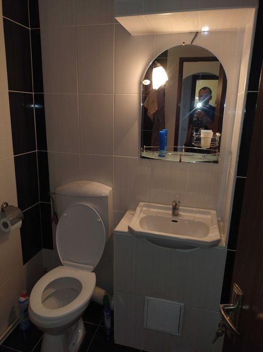 PF. Dau in chirie Ap.3 camere