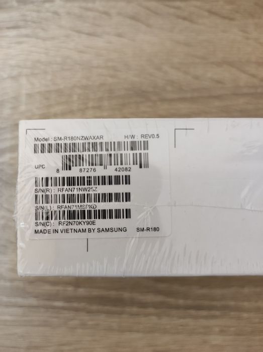 Безжични слушалки Galaxy Buds Live нови