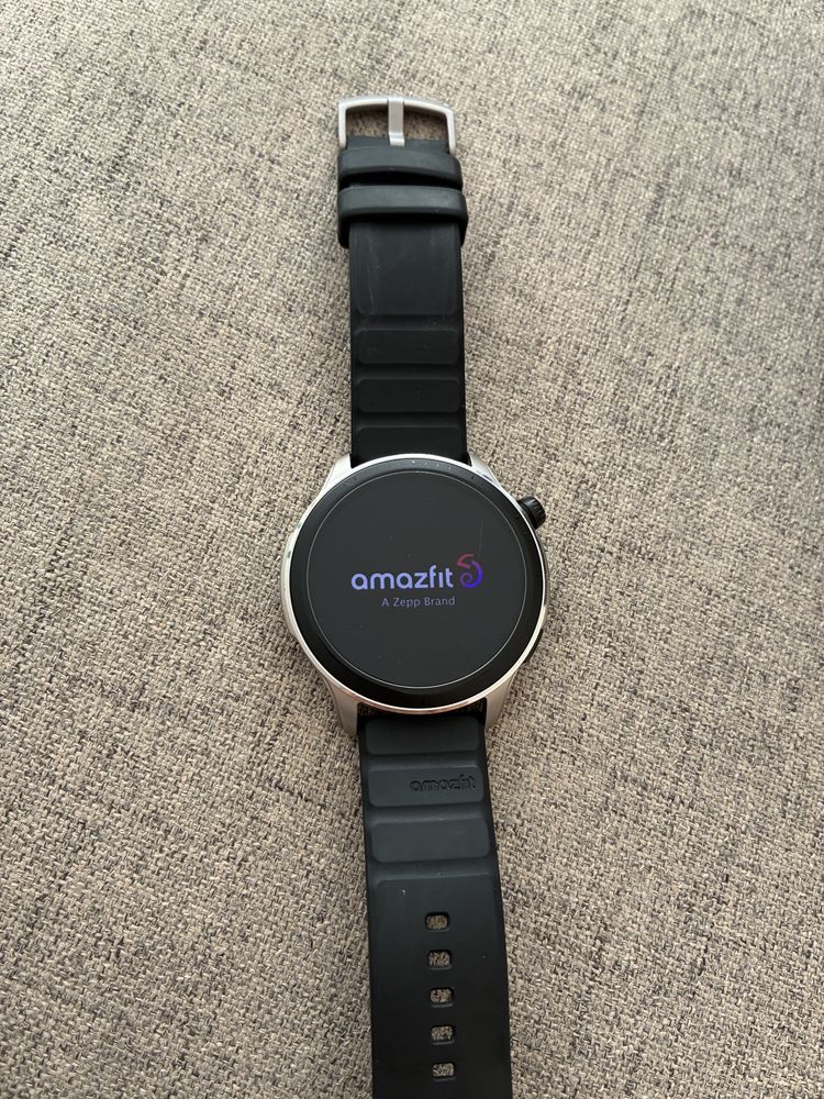 Смарт часовник Amazfit GTR 4