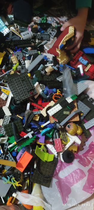Продам Лего целый рюгзак и п/д все продам