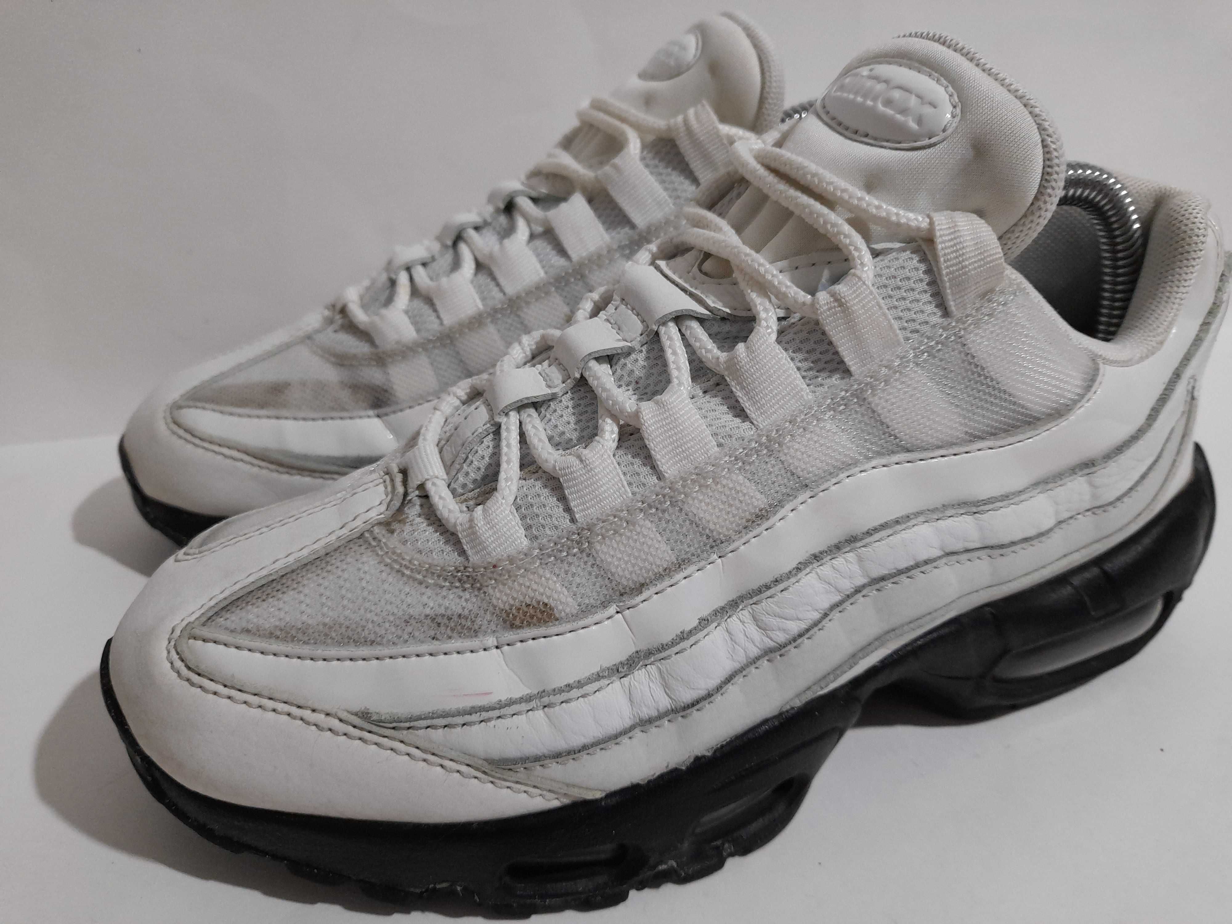 NIKE Air Max 95 SE - marimea 37.5