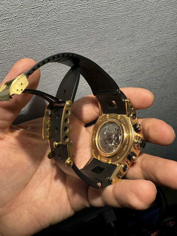 Jorg Hysek Abyss swiss 18k gold