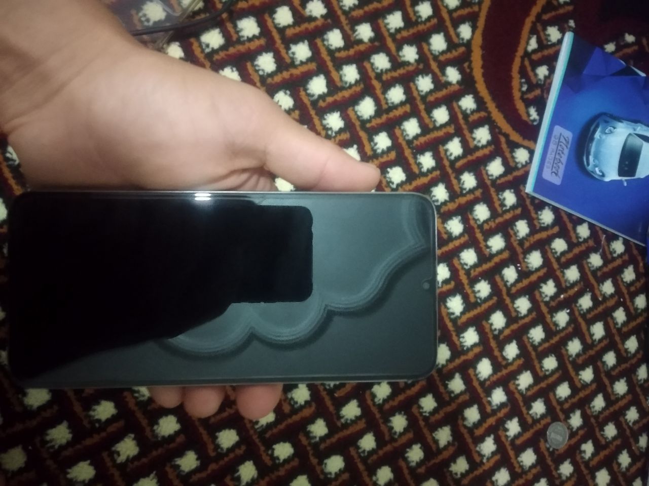 Srochna telefon sotiladi