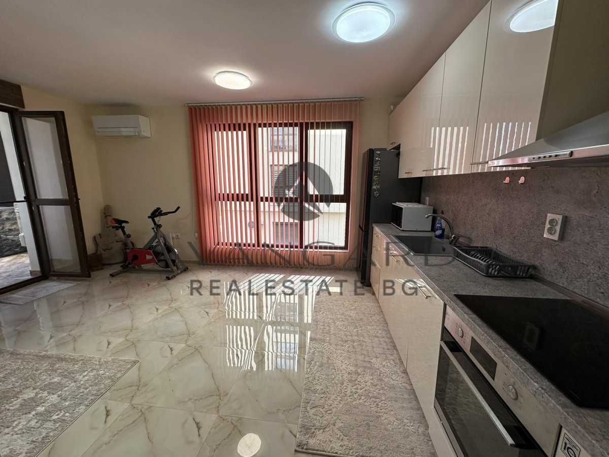 Продава се Двустаен апартамент в Пловдив, Кючук Париж - 68 кв.м за 2205 €/кв.м - Снимка #1