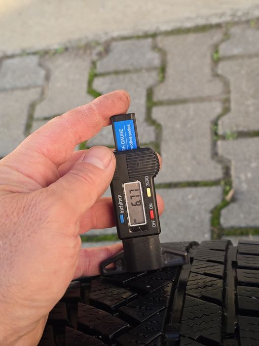 225 55 18 Continental