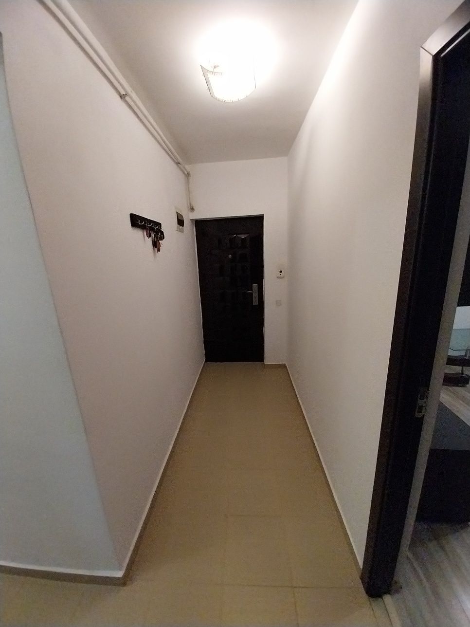 Închiriez apartament 2 camere