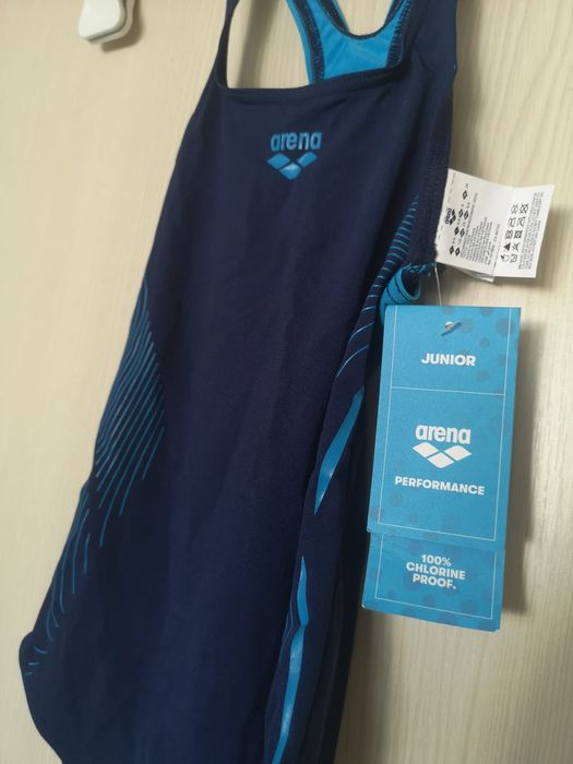 Costum nou  piscina baie  Arena Performance Junior