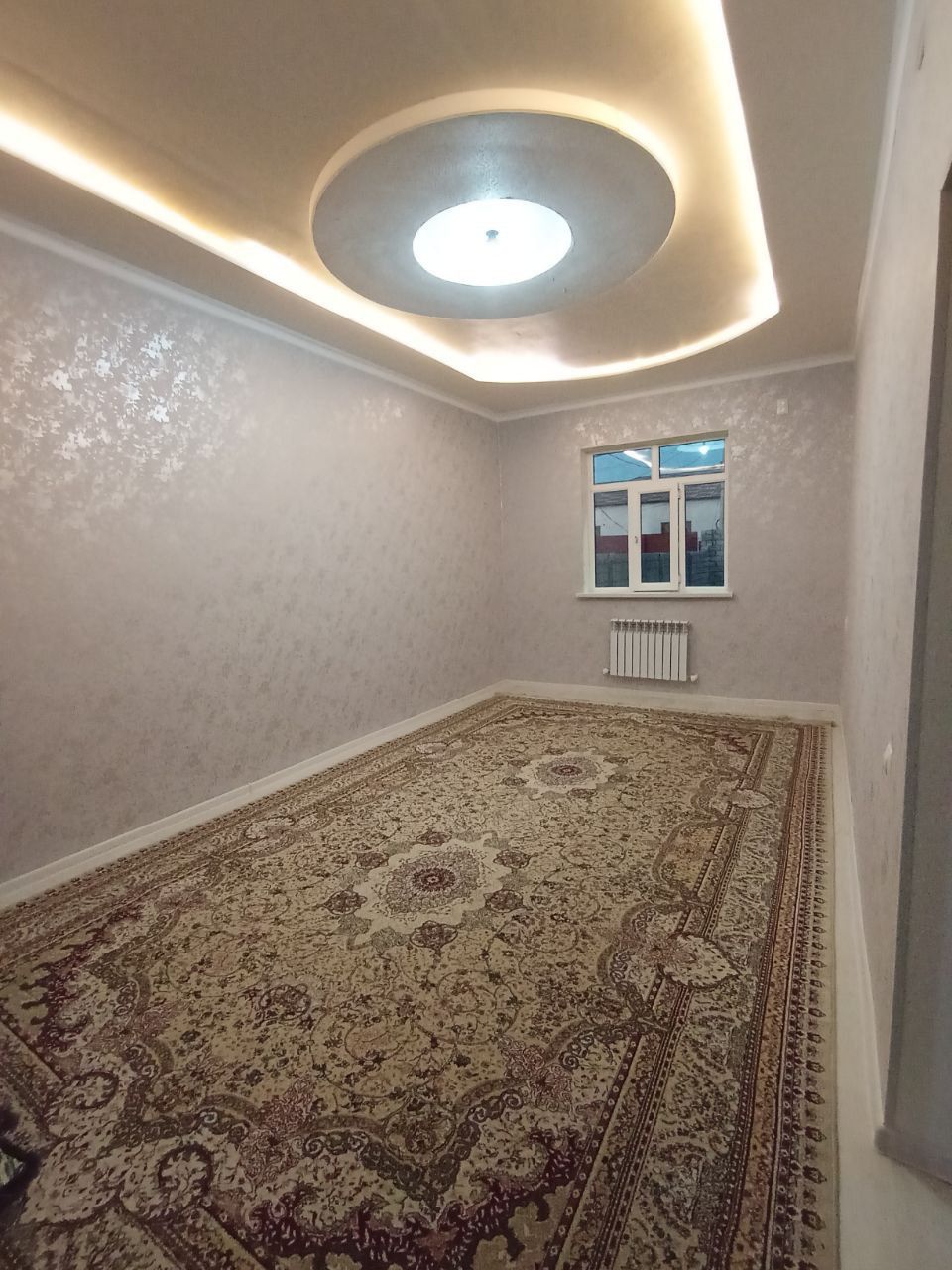 Food city va Katta qo'yliq bozori chorraxasida uy sotiladi 3 sotix 4 x