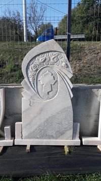 Acum reduceri,cruci marmură,monumente funerare