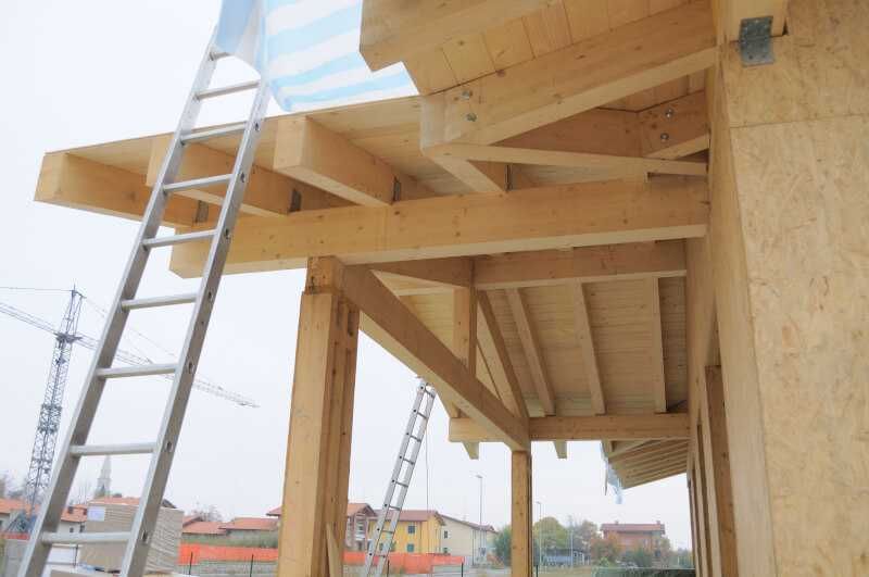 Cabana stil A Frame si casa la cheie din structura de lemn de vanzare