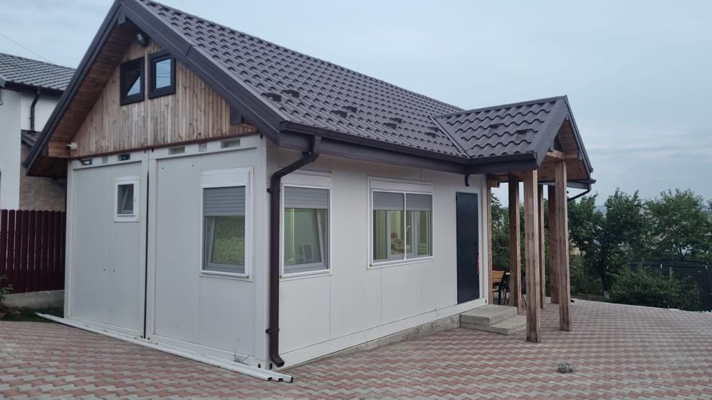 Vand case pe structura metalica din panouri sandwich termoizolante