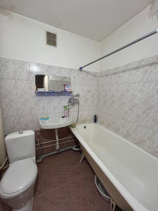 Продаётся 1,5- Ка на Стрелке