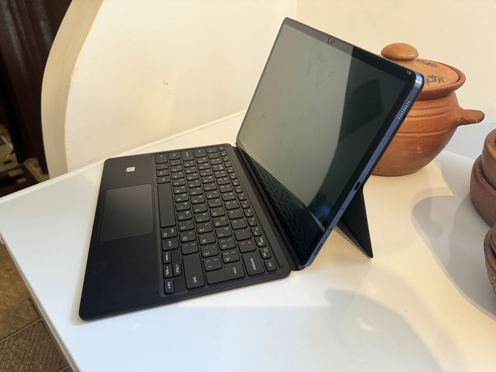 Samsung tab S7+.