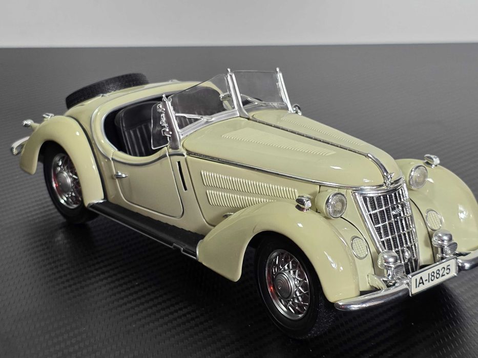 Macheta Auto 1/18 Ricko Wanderer W25K Roadster