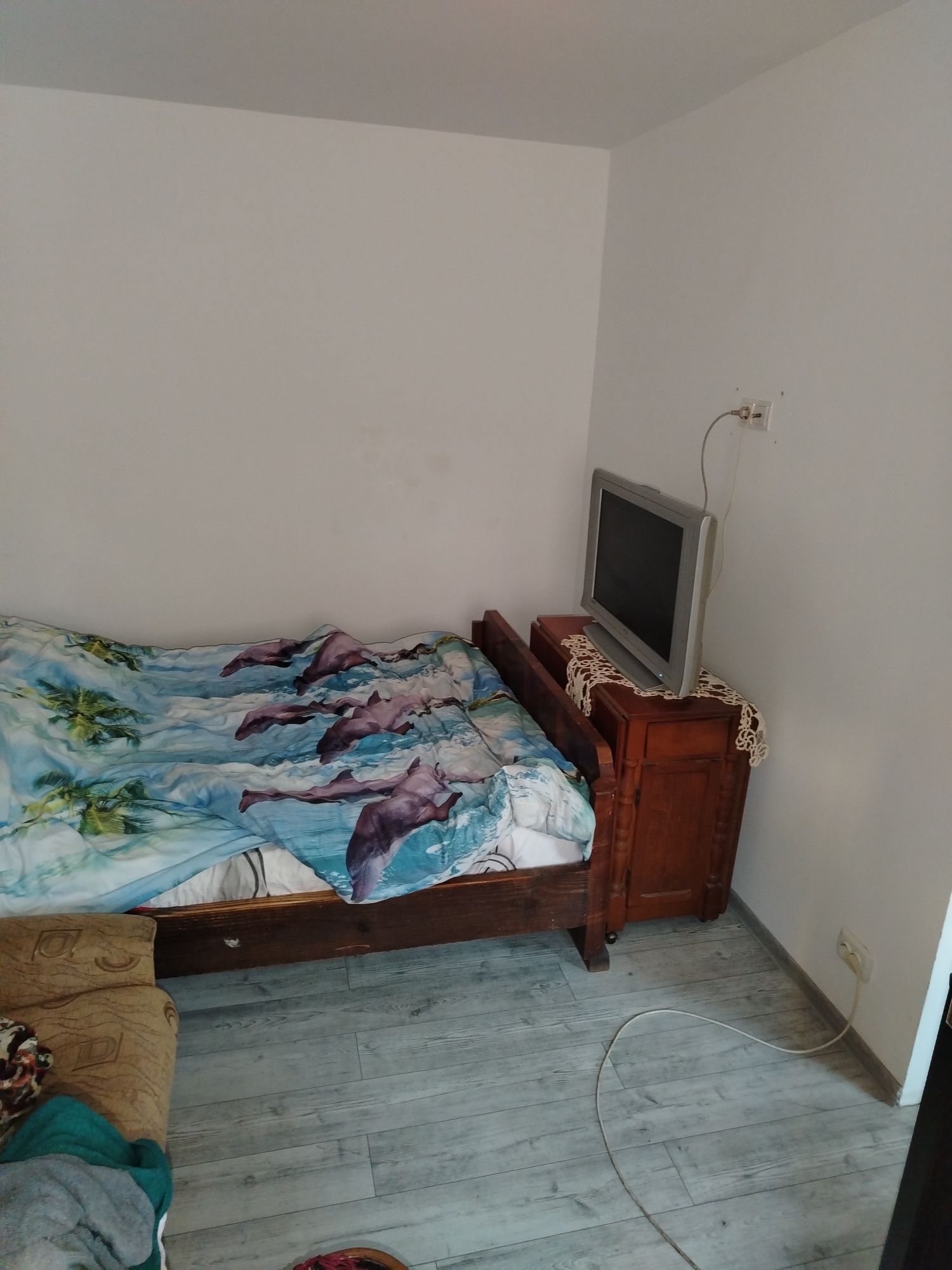 Închiriez apartament