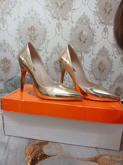 Yangi Turetskiy tufli sotiladi