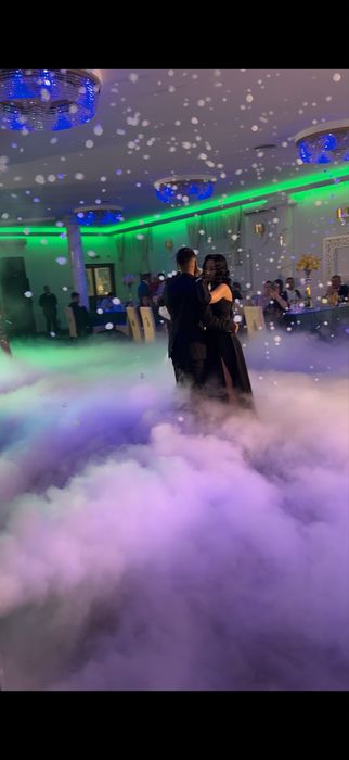 Cabina foto / Fum greu dansul mirilor / Baloane explozibile / ………