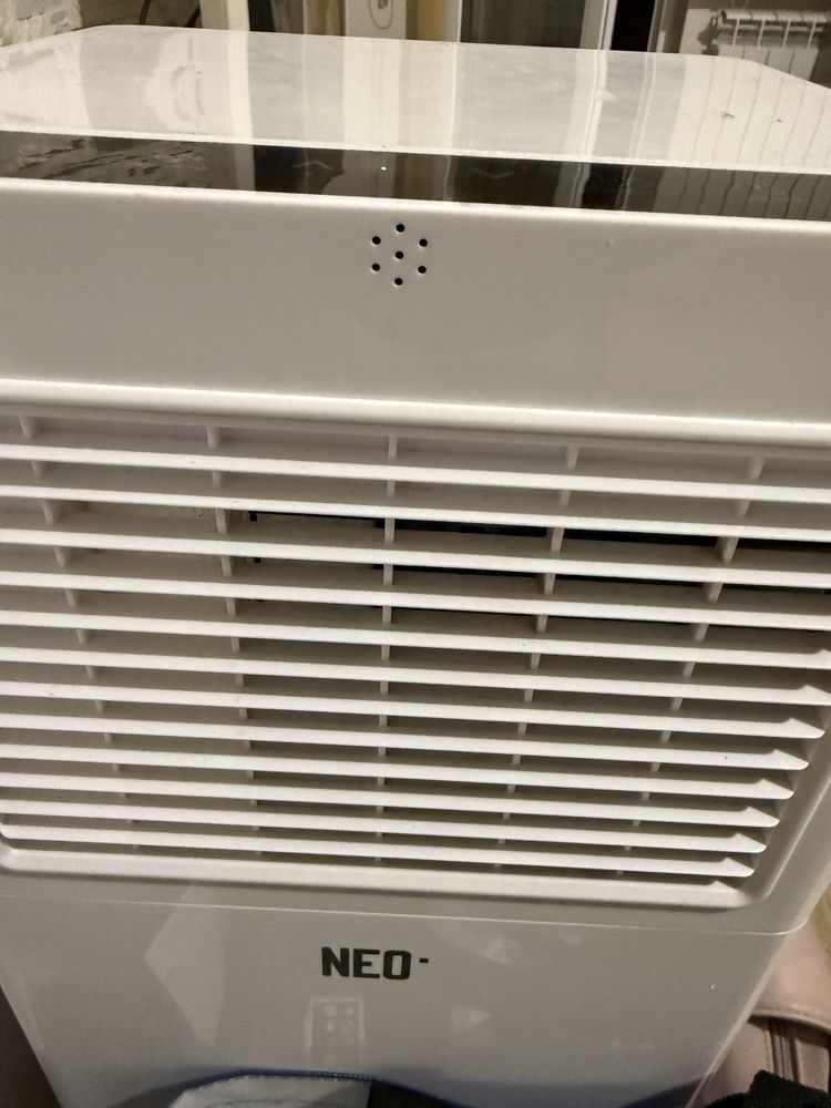 Продавам мобилен климатик NEO PAC-7000JC
