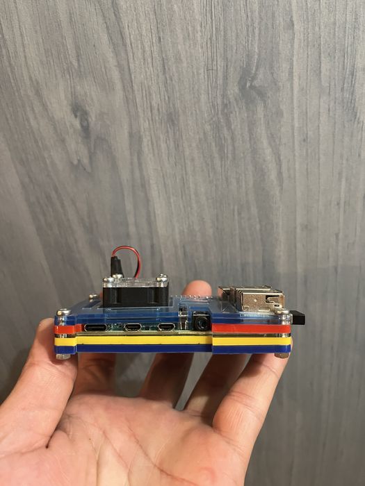 Vând Raspberry Pi 4 Model B – 4 GB RAM