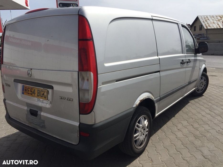 Dezmembrez Mercedes Vito W639 2.2 cdi 2005