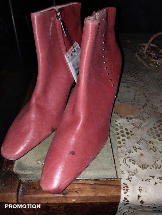 Боти дамски 38 номер . производство Zara