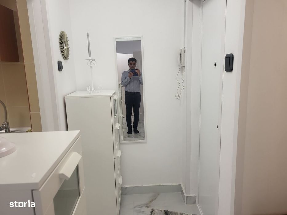 Proprietar vand apartament 2 camere